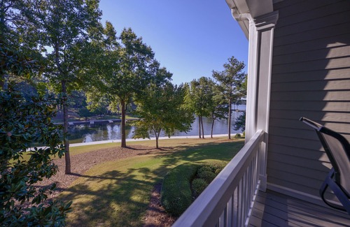 Lake Oconee Villa | Reynolds Lake Oconee 4BR 3BA Waterfront on Marina Cove