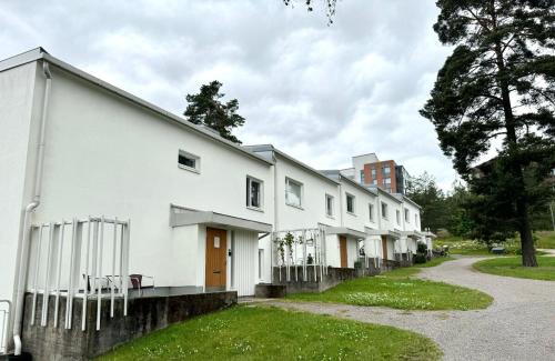 Aviapolis Apartment | RH 90 m2 and free parking only 3 min with a car from the airport