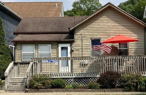 Saint Joseph House | Rhain Rentals 1 Bed in St. Joe