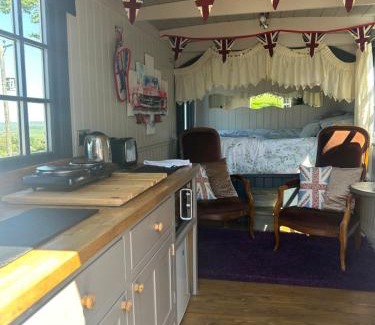Cauldon House | Rhodes To Serenity - Showmans Van