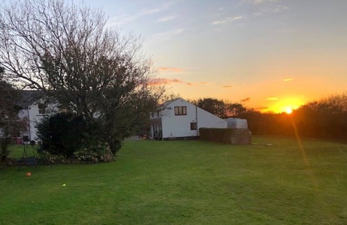 Crynant Cottage | Rhossili's Retreat - AONB - Gower Rural Sleeps 6