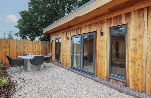 Llangadfan Cottage | RHOSYN, pet friendly, character holiday cottage in Llangadfan