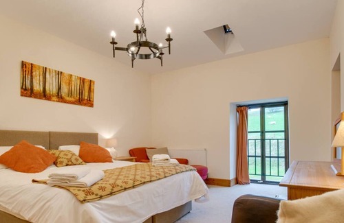 Cemmaes House | Rhyd y Gorlan in Machynlleth