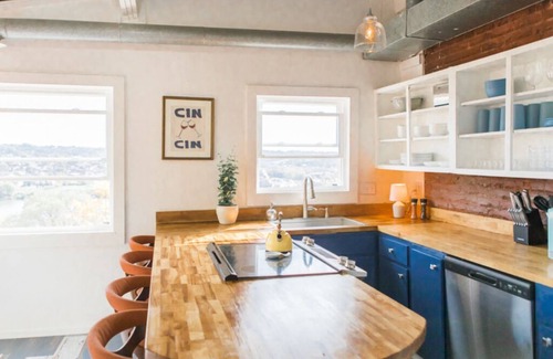 Mount Adams House | Rhythm&Views- Hillside home in Mount Adams with Hot Tub and River Views