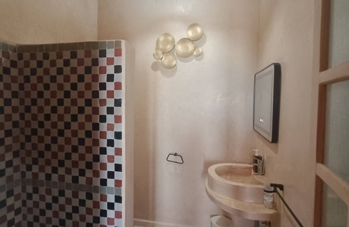 Marrakesh-Tensift-El Haouz House | Riad located on the ramparts of Essaouira, sea view, close to all shops on foot.