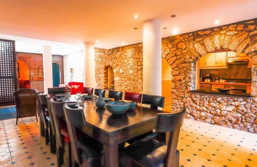 Tamrhakht Villa | Riad Mirabelle-Villa-Mobility bath-Ocean view