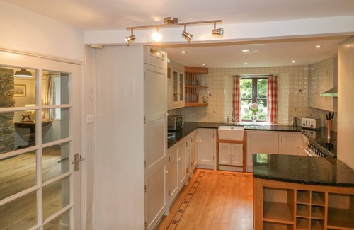 Lostwithiel Cottage | RIBBY FARMHOUSE, family friendly, character holiday cottage in Lerryn
