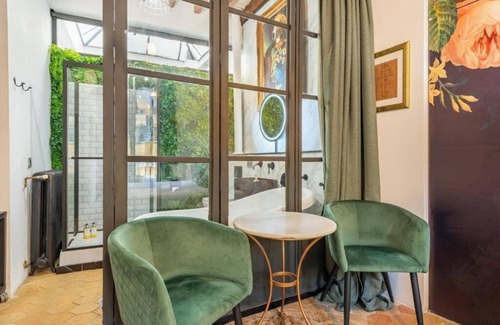 Old Town Bed & Breakfast | Ribellino Suite - DOG Admiral Urban Guest House