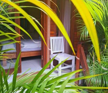 Mushroom Bay House | Riccio Guest House & Cafe