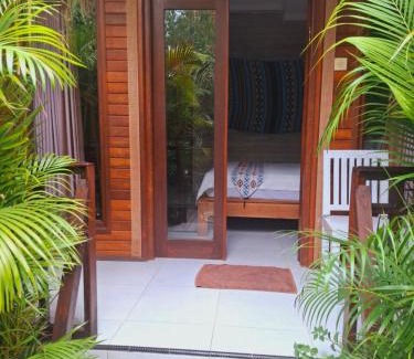 Mushroom Bay House | Riccio Guest House & Cafe