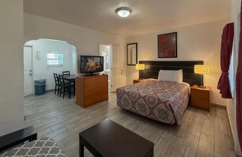 Hallandale Beach Hotel | Richard's Motel Extended Stay