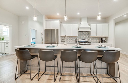 Tri-Cities House | Richland Home w/ Hot Tub: Wineries, Hikes & More!