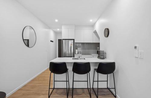 Arthur's Point House | Ride, Recover and Rest