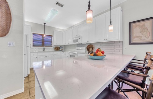 Santa Rosa Beach Cottage | Ride Your bike to Seaside or Enjoy the Sandy Beaches!