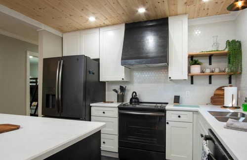Sherwood Forest House | Ridge Rider Retreat in Cedar Mountain
