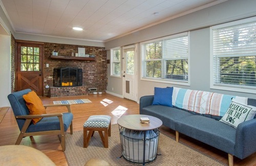 Sherwood Forest House | Ridge Rider Retreat in Cedar Mountain