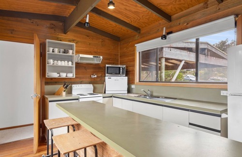 Fairhaven House | Ridge View -A coastal retreat is perfectly positioned for a variety of nearby activities.
