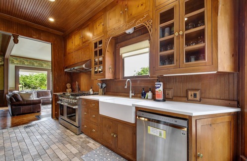 San Marcos House | Ridge View Charming Victorian Home w/Pickle Ball Court, Pool, Hot Tub, Game Room
