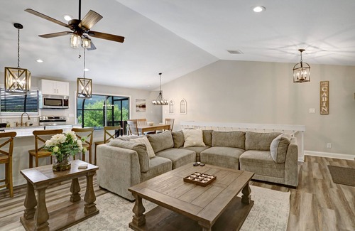 Hiawassee Cabin | Ridge View - Hot Tub-Fireplace-Fire Pit