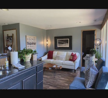 Franklin House | "Ridge View" private with incredible views. Private entrance ,plenty of parking.