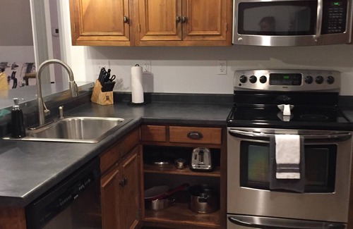 New Paltz House | Ridge View Walk-up - Close to Mohonk Preserve, Minnewaska, New Paltz & Gardiner