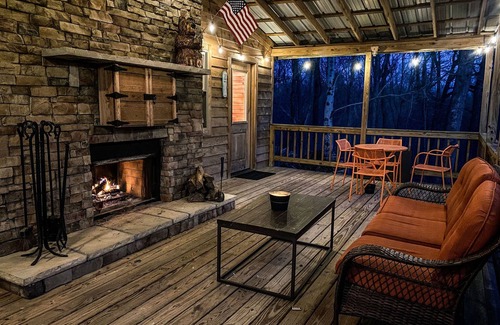 Dowelltown Cabin | Ridgeline Cabin at Center Hill Lake