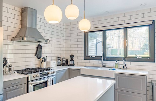 Stone Ridge Apartment | Ridgetop Retreat