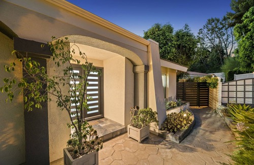 Topanga House | Ridgeview Retreat in Topanga Canyon - Pool, Spa, Sauna