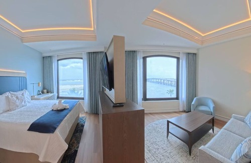 Destin Hotel | Right Above the Action!