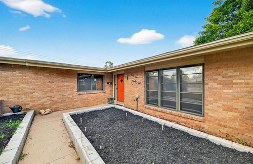 Midland House | Right At Home-Midland Groovy Times w/Pool