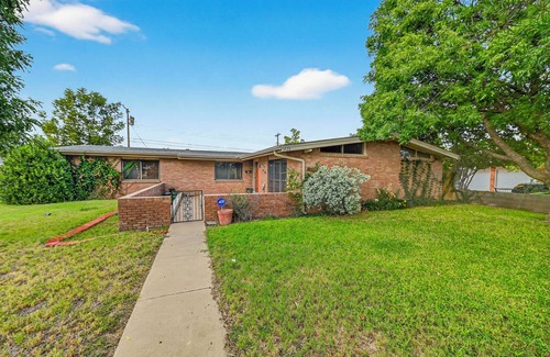 Midland House | Right At Home-Midland Groovy Times w/Pool