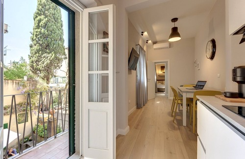 San Lorenzo Apartment | Right in the center of the city in a modern and comfortable environment.