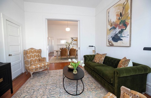 Healdsburg House | Right in the heart of Healdsburg lies this charming two-bedroom house