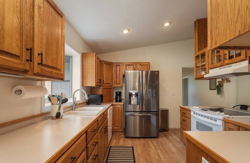 Alexandria House | Right near the lake! Single-level home with backyard relaxation, pet-friendly!