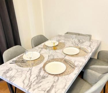 Nakajimakoen Apartment | right next to Sapporo and Susukino!Maximum 6 people,4 minutes from the station, quiet area A177