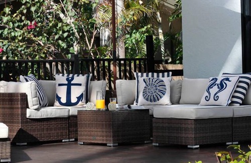Oak Beach House | Right On the Beach