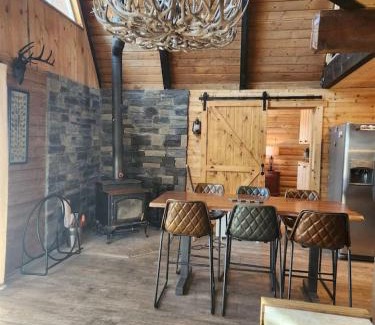 Meadow View Heights House | Rim Overlook Cabin Retreat