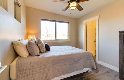 Moab South Valley House | Rim View 6