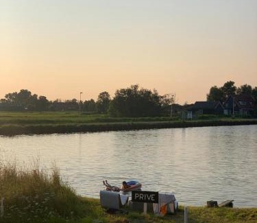 Amsterdam North House | Rina's House - authentiek houten gastenverblijf