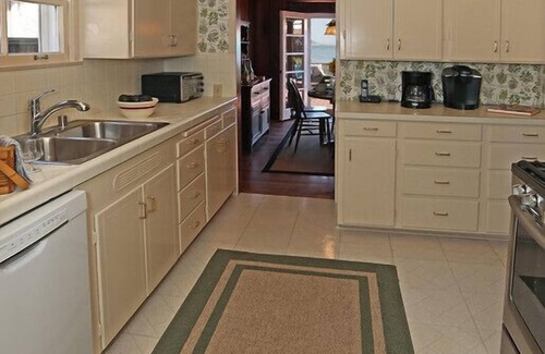 Carpinteria House | Rincon Retreat - Casual Beachfront Comfort