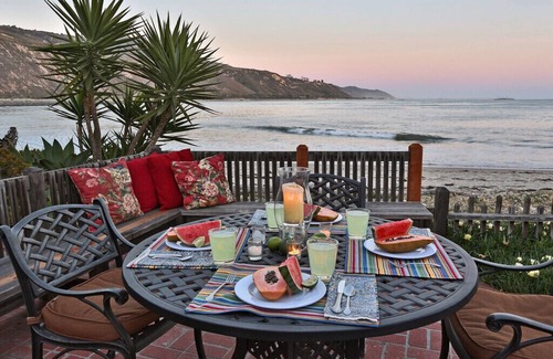 Carpinteria House | Rincon Retreat - Casual Beachfront Comfort