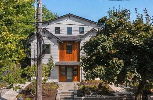 Minor House | Ringo's Sweet Suite - 84 Walkscore!