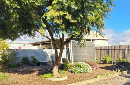 Wallaroo House | Rinky Dink's Retreat @ the gorgeous sea side town of Wallaroo, Copper Coast S.A
