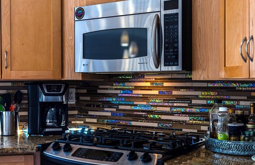River North Art District House | RiNo Party Palace: Game Room, Theater & Hot Tub- Sleeps 30!