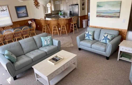 Rodanthe House | Rio Rodanthe: Oceanfront Paradise - Private Lazy River & Kiddie Pool +Elevator