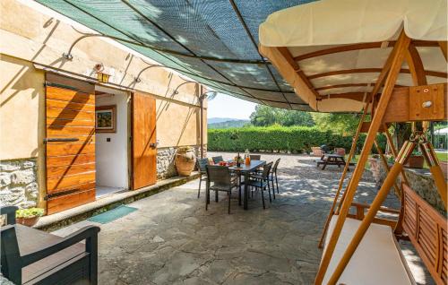 Castel Focognano House | Rio Verde