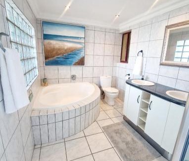 Umdloti Apartment | Ripple In Time -BBQ - Aircons- 4 Adults 2 kids