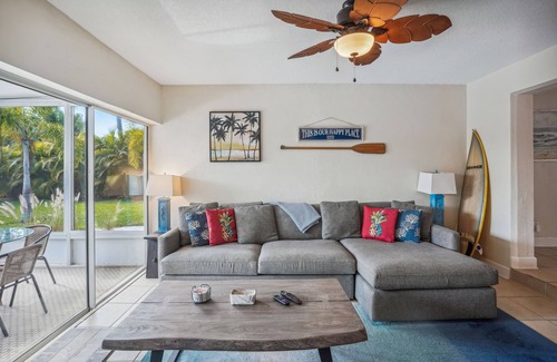 Belle Vista House | Riptide Resort- Coastal Poolside Escape!