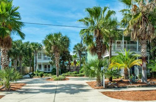 Crystal Beach House | Rise and Shine Pet friendly Golf cart included