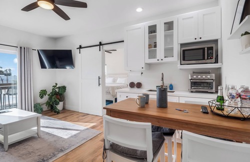 Townsite Apartment | Rise Suites Oceanside